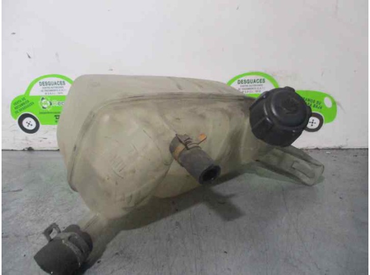 Recambio de deposito expansion para renault megane grand tour 1.5 referencia OEM IAM 8200273157  