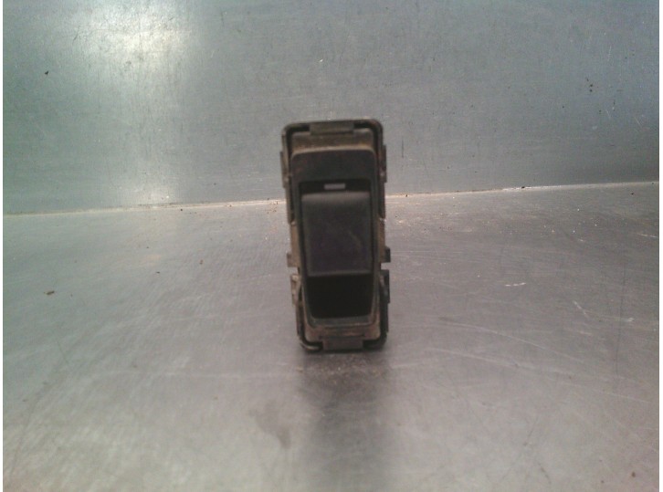 Recambio de mando elevalunas trasero derecho para jeep commander 3.0 crd cat referencia OEM IAM 04602787AA  