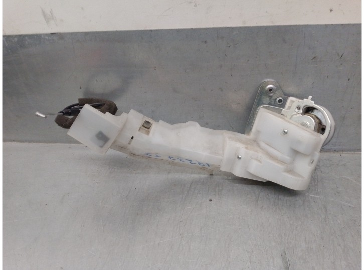 Recambio de cerradura puerta trasera izquierda para mazda 5 berl. (cr) 2.0 diesel cat referencia OEM IAM CC3373310F 5 PUERTAS