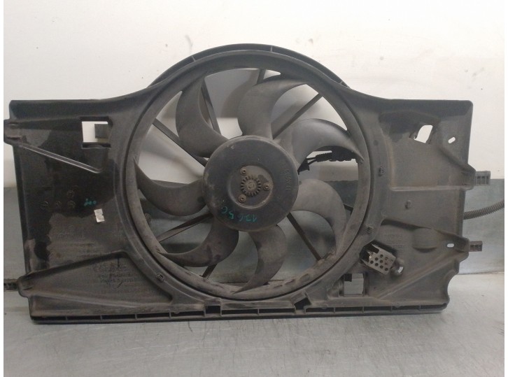 Recambio de electroventilador para renault laguna iii 1.5 dci diesel referencia OEM IAM 214810039R 0130307096 BOSCH