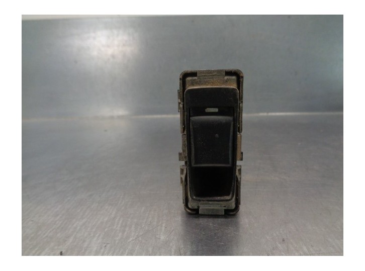Recambio de mando elevalunas trasero derecho para jeep commander 3.0 crd cat referencia OEM IAM 04602787AA 