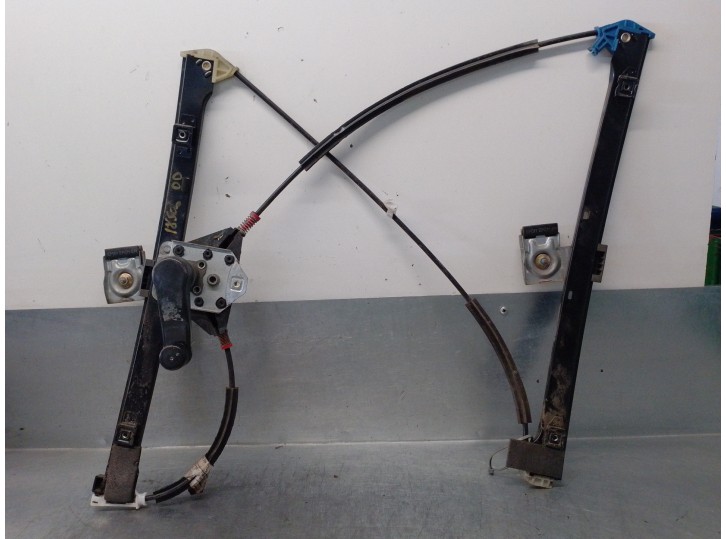 Recambio de elevalunas delantero derecho para seat inca 1.9 9ks referencia OEM IAM 6K383740 MANUAL 4 PUERTAS