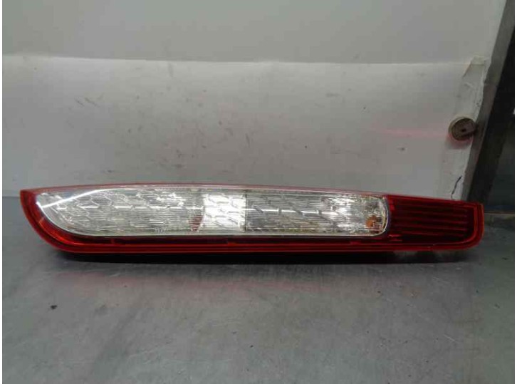 Recambio de piloto trasero derecho para ford focus lim. (cb4) 1.8 tdci turbodiesel cat referencia OEM IAM 8M5113404AB 5 PUERTAS