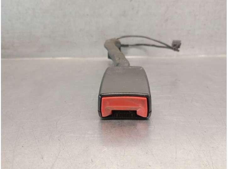 Recambio de enganche cinturon para volkswagen touran (1t1, 1t2) 2.0 tdi referencia OEM IAM 1T2857756C 1T2857756E 