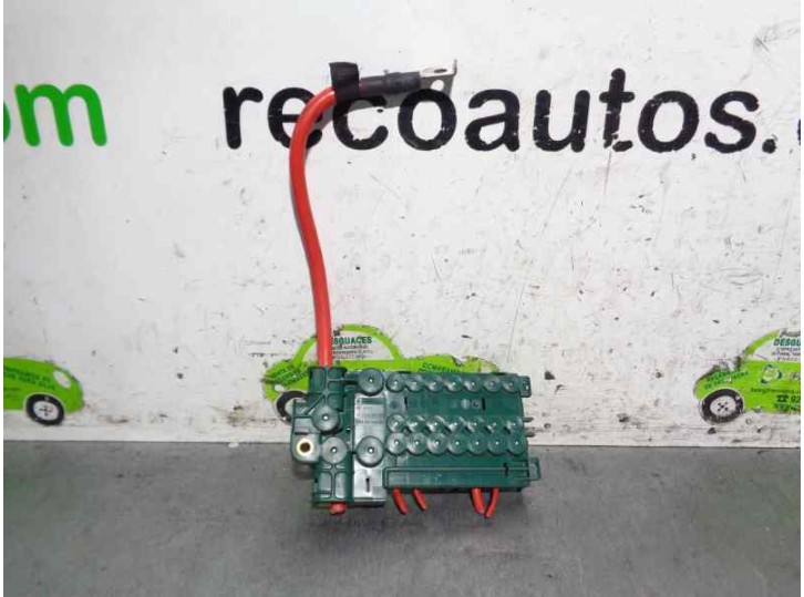 Recambio de caja reles / fusibles para bmw serie 5 berlina (e39) 523i referencia OEM IAM 61138367768 