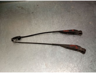 Recambio de brazo limpia delantero derecho para lada niva todo terreno, cerrada (2121, 2131) 1600 4x4 referencia OEM IAM 2121 21