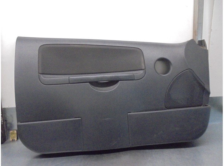 Recambio de guarnecido puerta delantera izquierda para citroën c2 1.1 referencia OEM IAM 96515556ZE 9651555480 