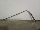 Recambio de molduras delanteras para mercedes-benz clase e (w114/w115) berlina 3.0 diesel referencia OEM IAM M110982  