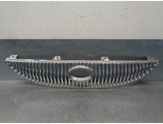 Recambio de rejilla delantera para hyundai lantra (j2) 1.6 gls referencia OEM IAM 