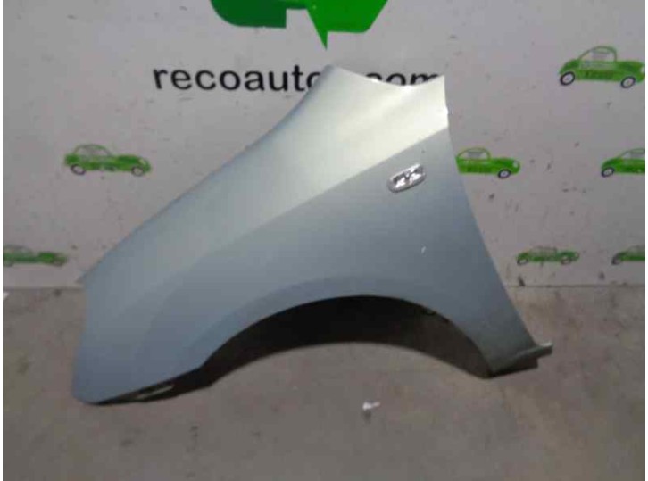 Recambio de aleta delantera izquierda para kia carens (un) 2.0 crdi referencia OEM IAM 663111D050 AZUL CLARO 