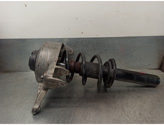 Replacement right front shock absorber for Audi A4 sedan (B8) 2.0 16v TDI OEM IAM reference 8K0413031CH 341717 KYB