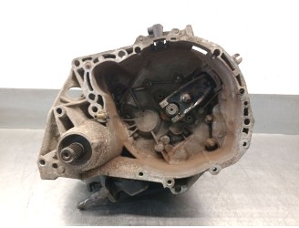 Recambio de caja cambios para renault clio ii (bb_, cb_) 1.5 dci (b/cb07) referencia OEM IAM JB3980 7701723228 S082120