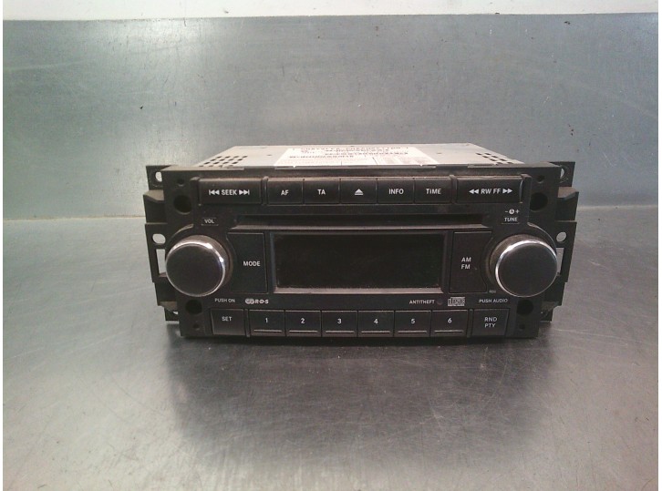 Replacement audio system / CD radio for Jeep Commander 3.0 CRD CAT OEM IAM reference 05064067AF 
