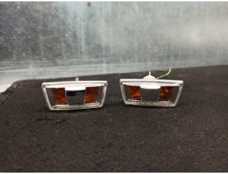 Recambio de piloto lateral derecho para opel corsa d 1.3 16v cdti referencia OEM IAM 13252455  