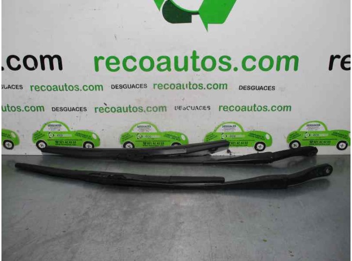 Recambio de brazo limpia delantero derecho para dacia sandero ii 1.5 dci diesel referencia OEM IAM 