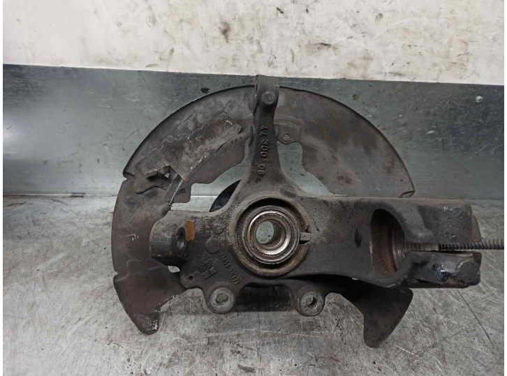 Recambio de mangueta delantera izquierda para volvo s40 berlina 2.0 diesel cat referencia OEM IAM 3M513K171 