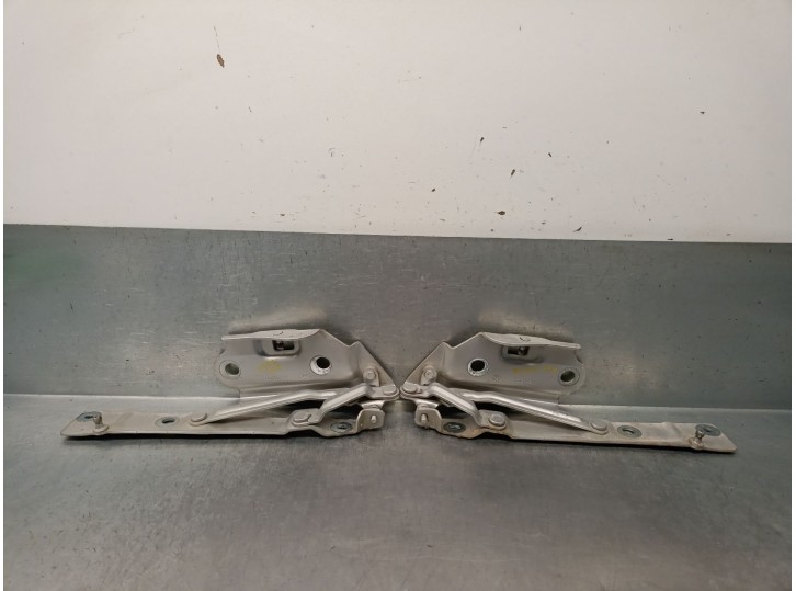 Replacement tailgate hinge for Chrysler Sebring (JR) 2.0 OEM IAM reference 04814894AC2 04814894AC 