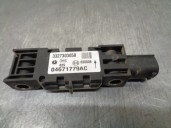 Recambio de sensor impacto para jeep commander 3.0 crd cat referencia OEM IAM 04671779AC 3327303058 BOSCH