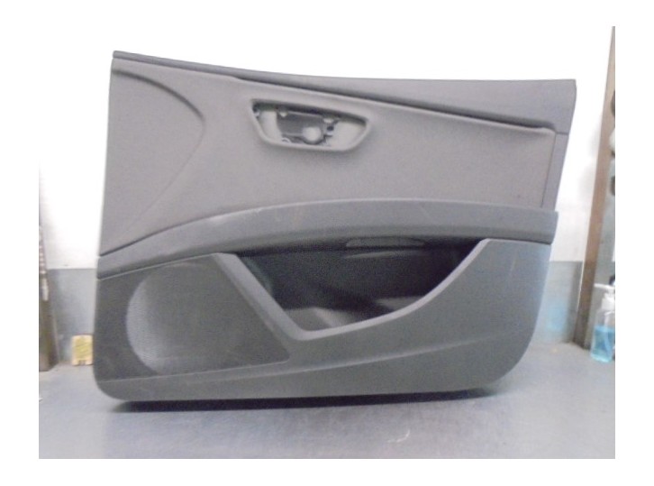 Recambio de guarnecido puerta delantera derecha para seat leon st (5f8) 2.0 tdi referencia OEM IAM 5F4867012J 5F4867012 5 PUERTA