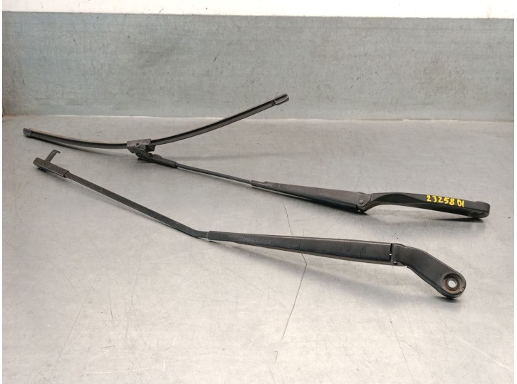 Recambio de brazo limpia delantero derecho para volkswagen polo (9n1) 1.4 16v referencia OEM IAM 6Q1955410B 6Q1955410B 