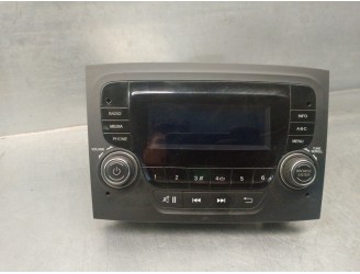 Replacement audio system / CD radio for Fiat Doblo II (152) 1.3 16V JTD CAT OEM IAM reference 07356340010 A2C9751520100022143