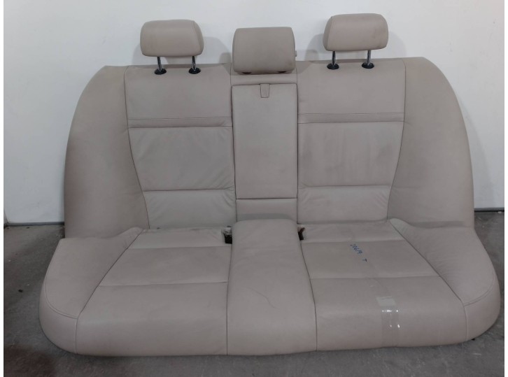 Recambio de asientos traseros para bmw serie 3 berlina (e90) 2.0 turbodiesel cat referencia OEM IAM 52300399090 CUERO BEIGE 4 PU