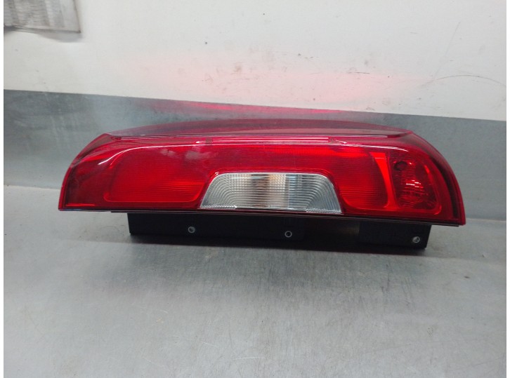 Replacement rear right tail light for Fiat Doblo II (152) 1.3 16V JTD CAT OEM IAM reference 52044715 WING 5 DOORS
