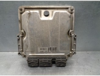 Recambio de centralita motor uce para citroën xsara berlina 2.0 hdi referencia OEM IAM 9649212280 0281011339 BOSCH