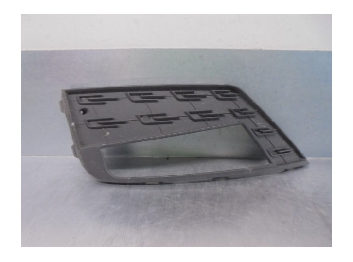 Recambio de rejilla paragolpes izquierda para seat leon st (5f8) 2.0 tdi referencia OEM IAM 5F0853665G  
