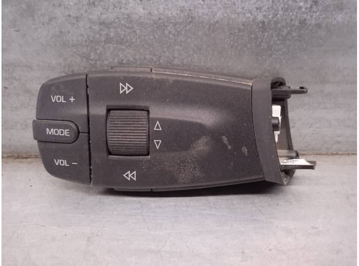 Replacement multifunction stalk for Seat Ibiza SC (6J1) 1.2 TDI OEM IAM reference 6J0959441 
