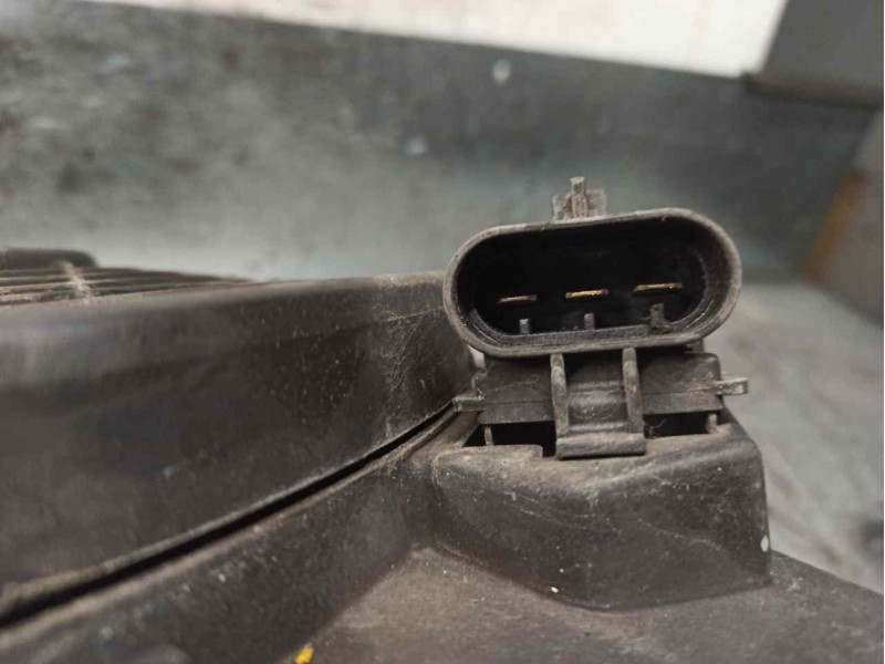 Recambio de electroventilador para opel zafira a elegance referencia OEM IAM 24431829 0130303275 BOSCH