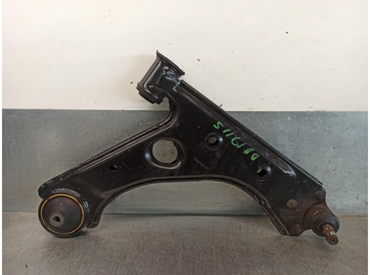 Replacement front right lower suspension arm for Opel Corsa E Business OEM IAM reference 352543 