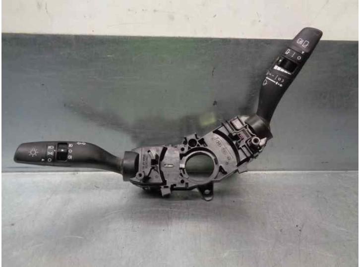 Recambio de mando luces para kia carens ( ) 1.7 crdi cat referencia OEM IAM 299119105 