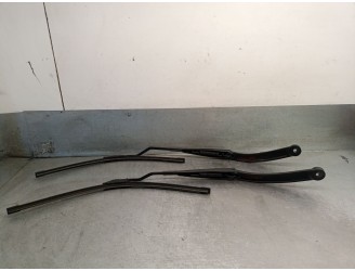 Recambio de brazo limpia delantero derecho para hyundai h350 furgoneta 2.5 crdi referencia OEM IAM 9813159100 9814159100 