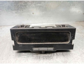 Recambio de pantalla multifuncion para renault megane ii classic berlina 1.9 dci diesel referencia OEM IAM 8200350498A 281137007