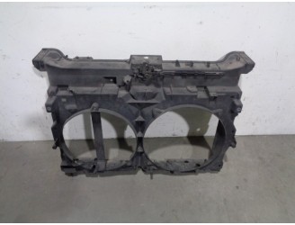 Recambio de calandra delantera de radiador para peugeot 206 berlina 1.9 diesel referencia OEM IAM 7104Q3 DE FIBRA CON CERRADURA 