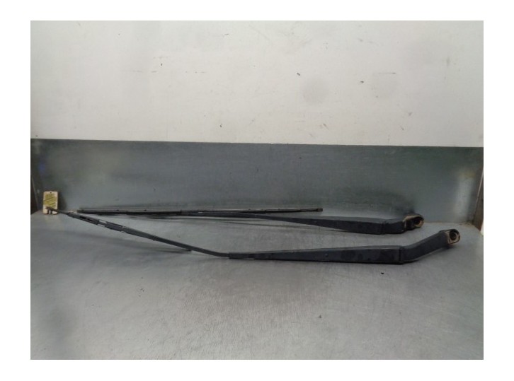 Recambio de brazo limpia delantero derecho para nissan note 1.5 dci turbodiesel cat referencia OEM IAM 288813VF0A 288863VF0A 