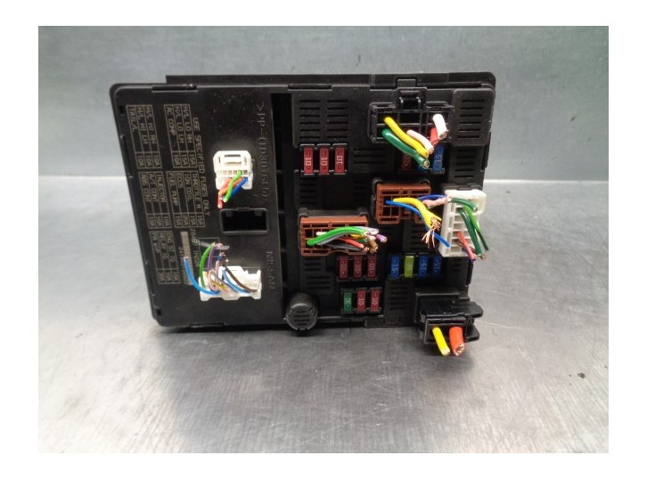 Recambio de caja reles / fusibles para nissan note 1.5 dci turbodiesel cat referencia OEM IAM 284B71HZ2A 241403100022 