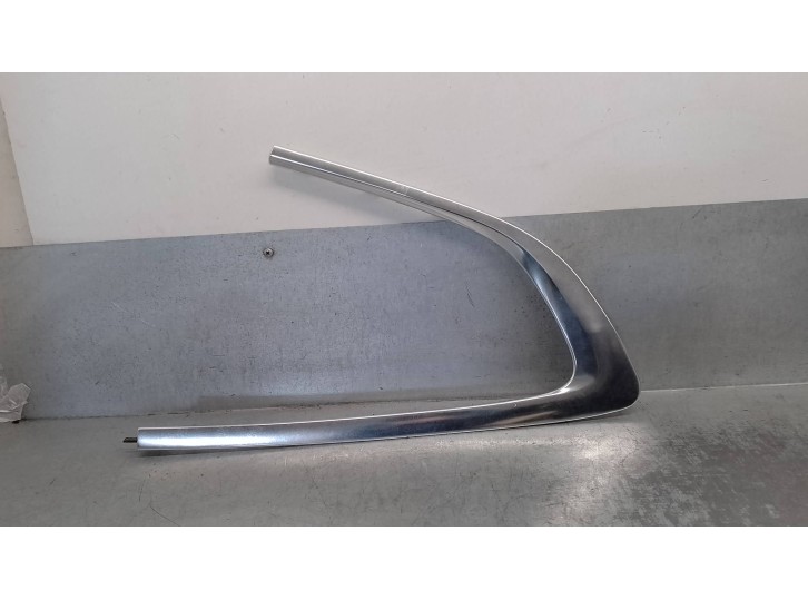 Recambio de molduras traseras para bmw serie 5 gran turismo (f07) 530d xdrive referencia OEM IAM 51357196420  