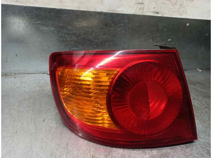 Replacement rear left tail light for Hyundai Elantra (XD) 1.6 16V CAT OEM IAM reference 924112D010 FENDER 5 DOORS
