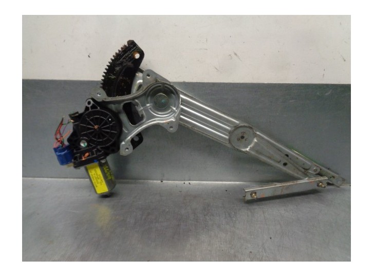 Recambio de elevalunas delantero izquierdo para nissan note 1.5 dci turbodiesel cat referencia OEM IAM 807311HB2A 6 PINES 5 PUER