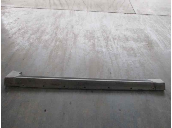 Replacement left lateral side skirt spoiler for Opel Antara 2.0 CDTi CAT (Z 20 DMH / LLW) OEM IAM reference 96660203 