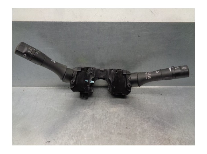 Recambio de mando luces para nissan note 1.5 dci turbodiesel cat referencia OEM IAM 255601KK0B 255601KK0B 