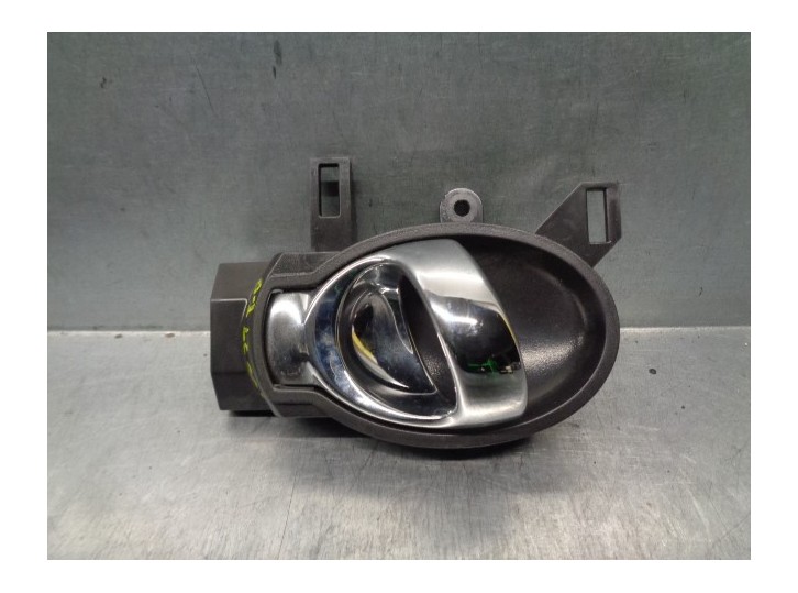 Recambio de maneta interior trasera derecha para nissan note 1.5 dci turbodiesel cat referencia OEM IAM 806701HA0B 