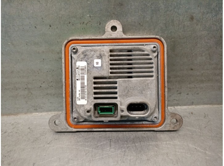 Recambio de centralita faros xenon para ford focus iii turnier 1.0 ecoboost referencia OEM IAM AA660430072 35XT618QD3