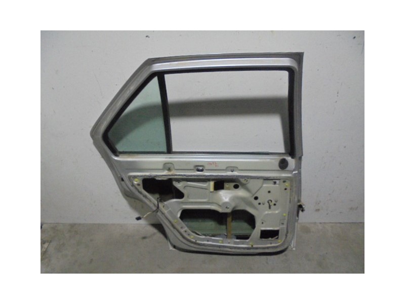 Recambio de puerta trasera izquierda para renault 19 (1989...) 1.4 referencia OEM IAM 7751467511 GRIS 5 PUERTAS
