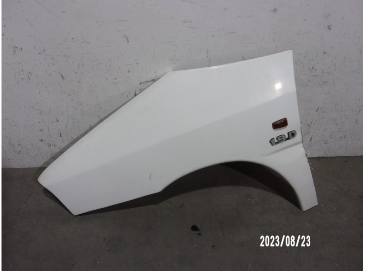 Recambio de aleta delantera izquierda para citroën jumpy 1.9 diesel referencia OEM IAM 4738716 BLANCA 