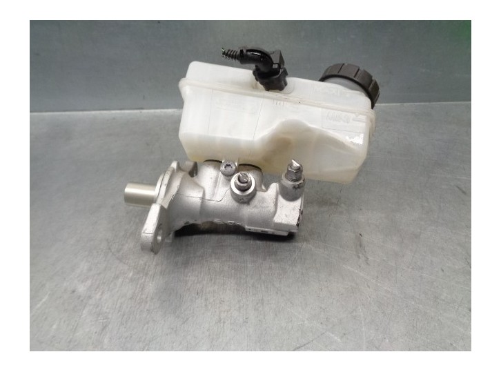 Recambio de bomba freno para dacia sandero ii 1.0 tce 100 (b8ml) referencia OEM IAM 460915125R  