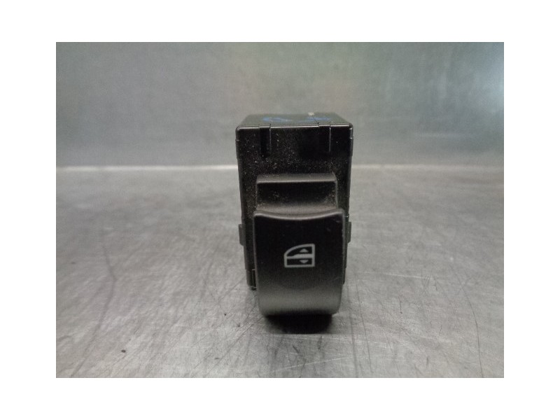 Recambio de mando elevalunas trasero derecho para renault koleos bose edition referencia OEM IAM 25411JY00A  