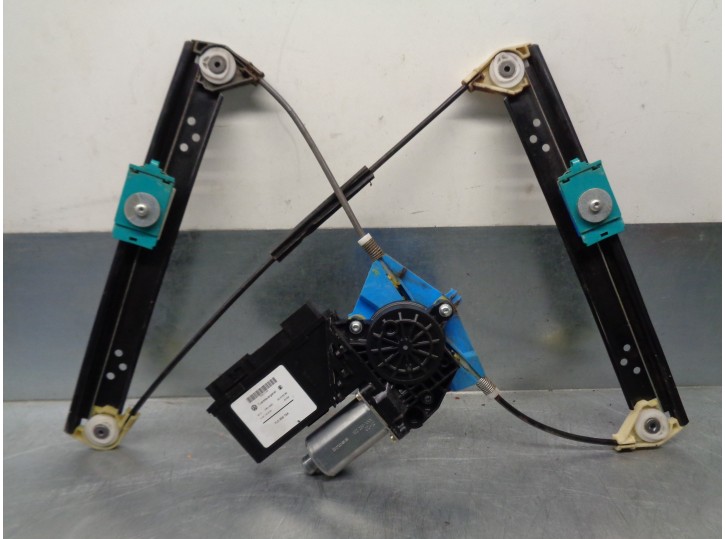 Replacement rear right window regulator for Porsche Cayenne (Typ 9PA) S OEM IAM reference 7L0959794 38 PINS 5 DOORS